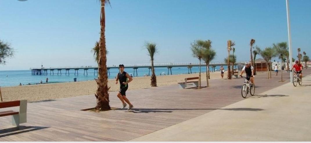 Habitacion A 15 Minutos De Barcelona Badalona Buitenkant foto